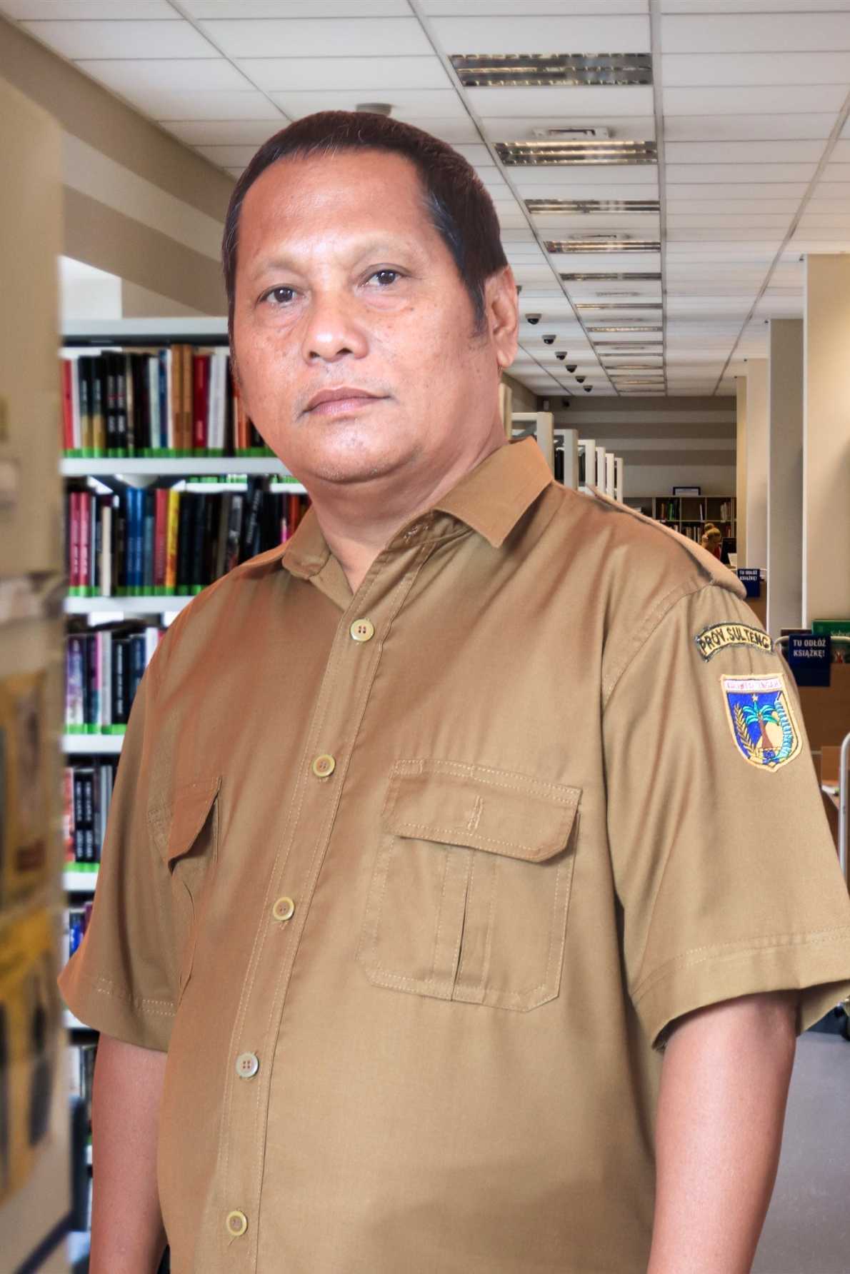 Drs. Burhanudin Santabang,